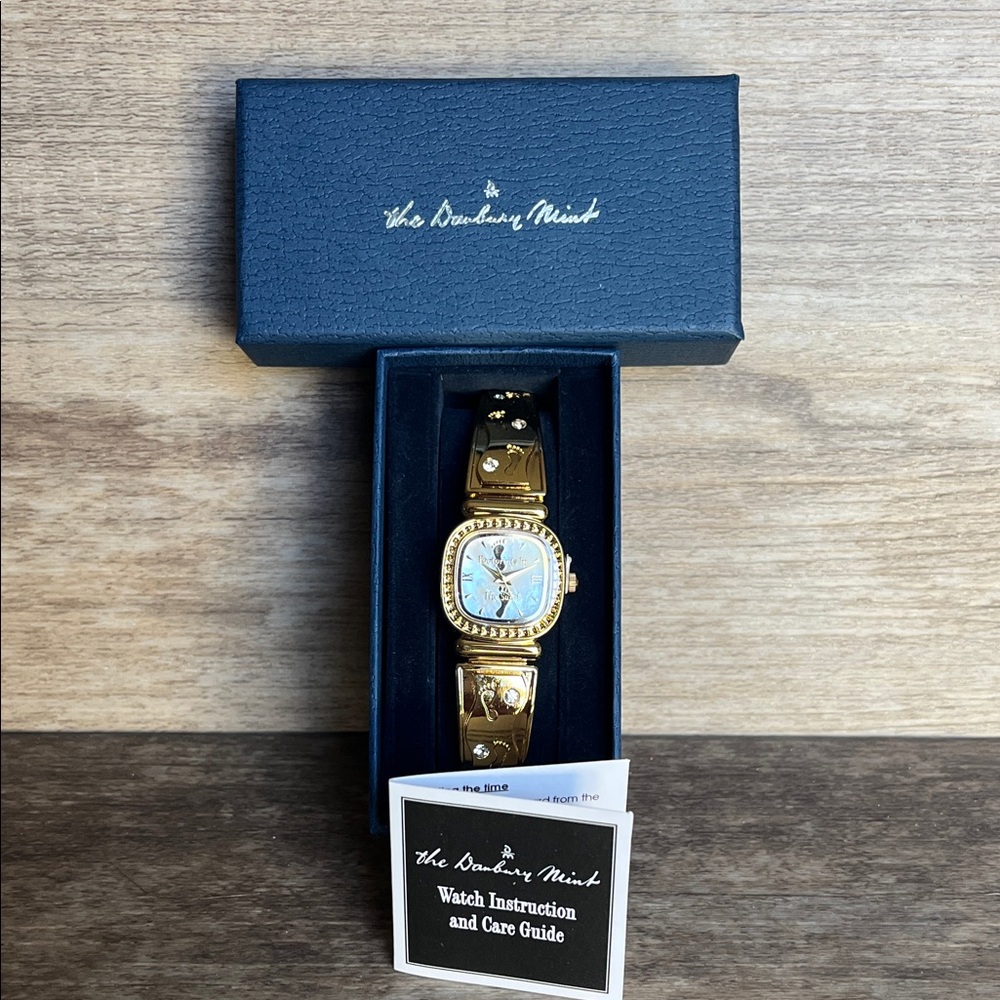 Danbury Mint Footprints in the Sand Gold Watch NIB